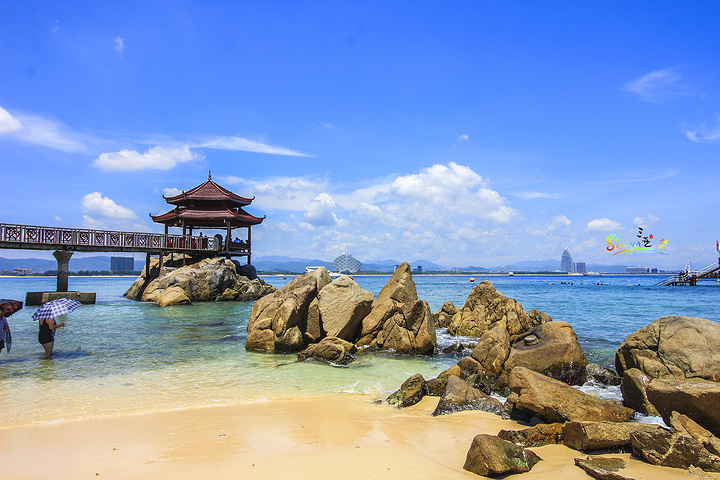 蜈支洲岛算的上三亚必去的地方之一是一个集热带海岛旅游资源的丰富性