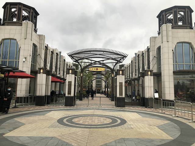 比斯特上海购物村