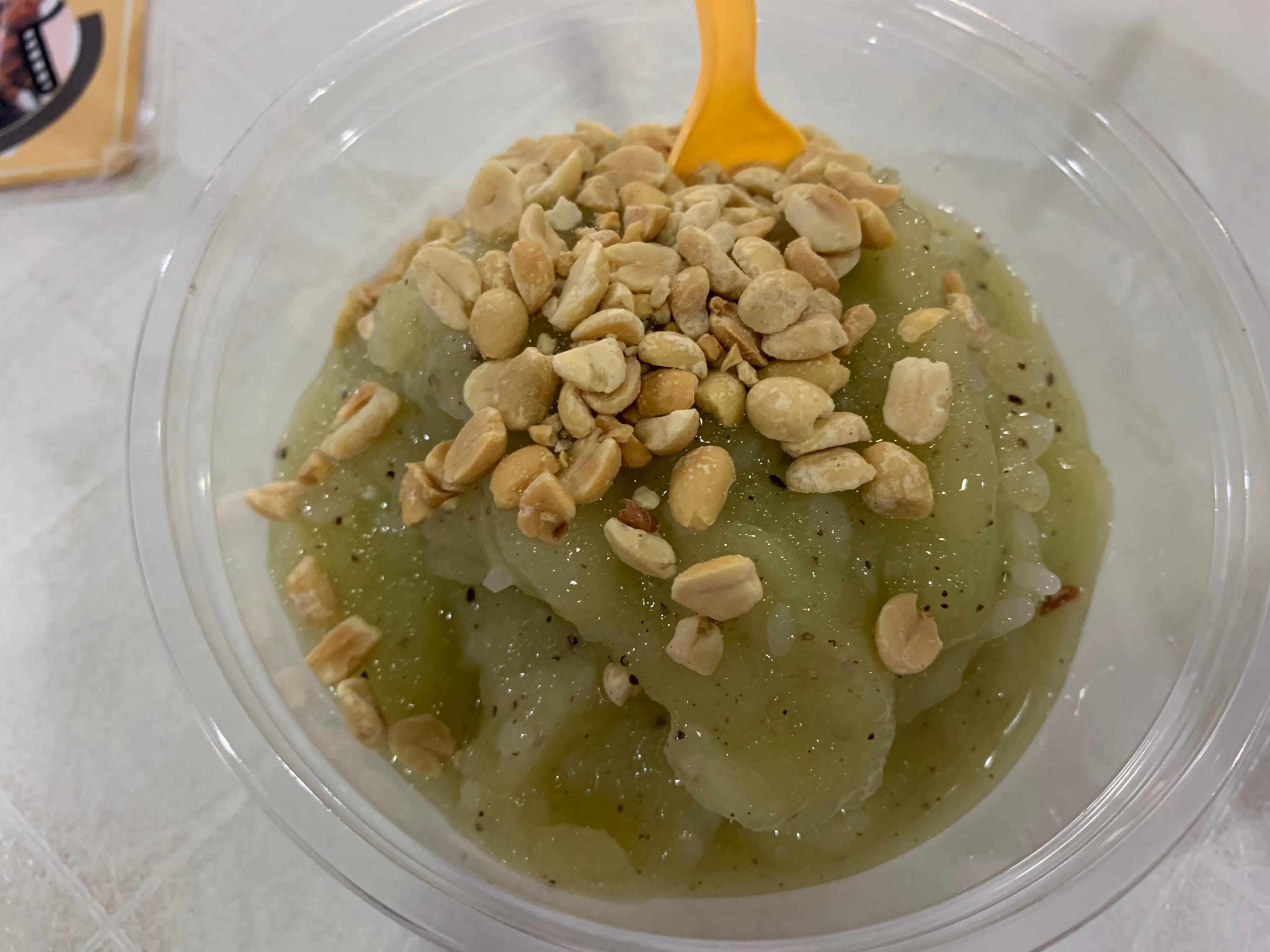 芒果冰浆第一口的感觉就是棉柔顺滑入口十分惊艳这要归功于煮熟的碎