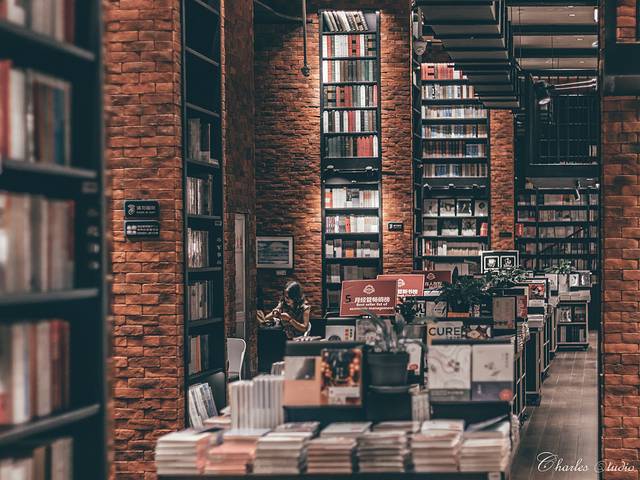 钟书阁(成都银泰中心in99店)