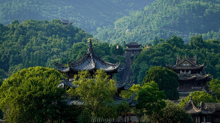 "台州府城文化旅游区（江南长城）门票+（东湖）门票有联票，价格是65，如果单买东湖，就是15元_台州府城文化旅游区"的评论图片