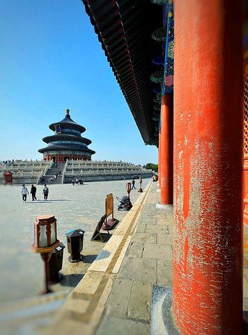 "毕竟作为北京最美古建筑，有人说天坛是第二个故宫，天坛的拍照打卡也十分出片，每一个都是历史悠久，_天坛"的评论图片