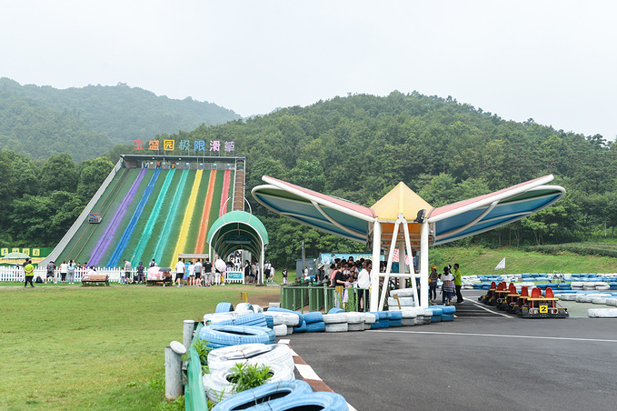 盛夏带娃必打卡来茅山宝盛园漂流住帐篷啦