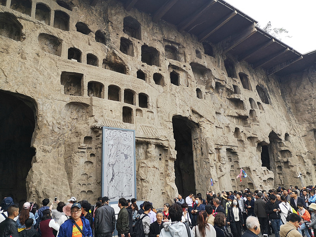 陈抟十字卷碑潜溪寺北大门大石门石窟的佛像很多都因为自然或人为原因