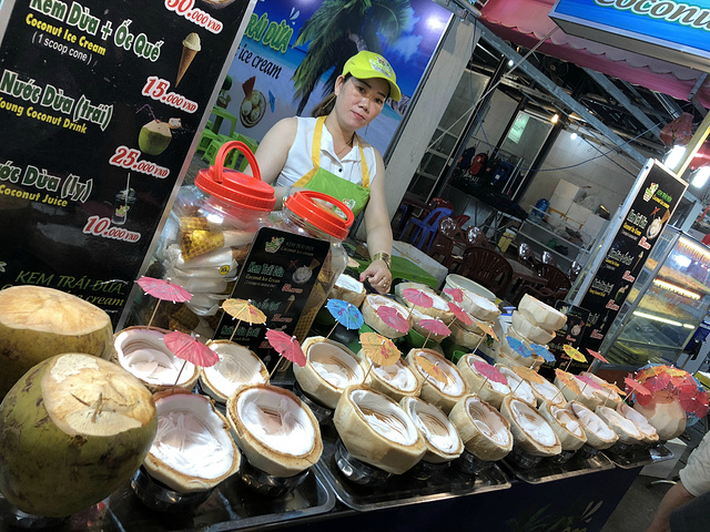 "真好吃，唯一带有繁体中文的店面，猪骨面粉料非常足_阳东镇"的评论图片
