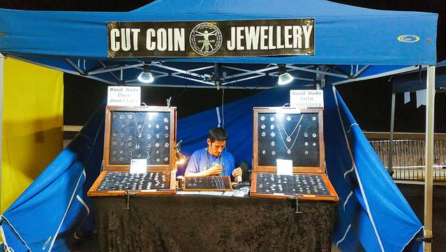 冲浪者天堂海滩市集