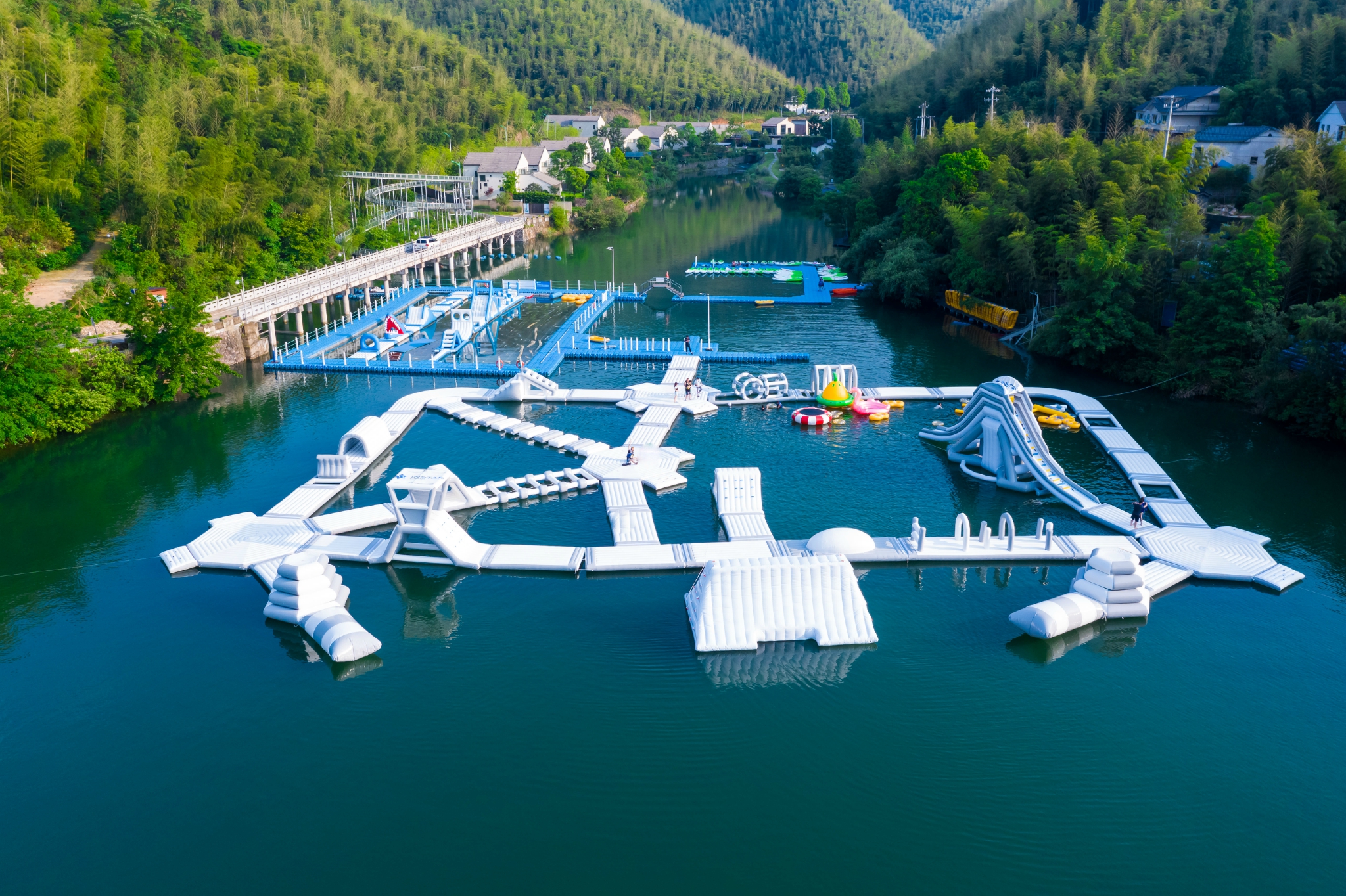 夏日玩水好去处，解锁安吉星潮营地