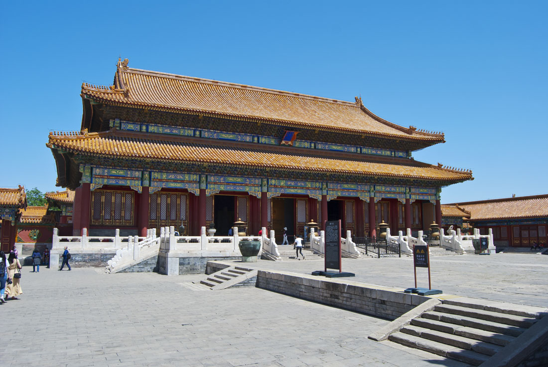 慈宁宫始建于明嘉靖十五年万历年间因灾重建
