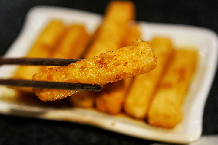 "分量超级足，很是入味。酥肉就不用多说了，川渝经典的小吃。加上椒麻的锅底，很是入味。一口咬下去非常酥脆_大院河·仙鱼莊(九眼桥店)"的评论图片