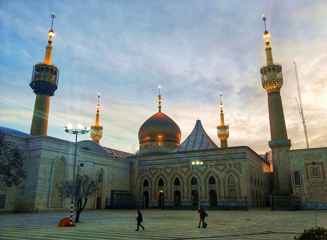"在德黑兰参观的最后一个景点是霍梅尼陵寝（Imam Khomeinis Tomb）_霍梅尼墓"的评论图片