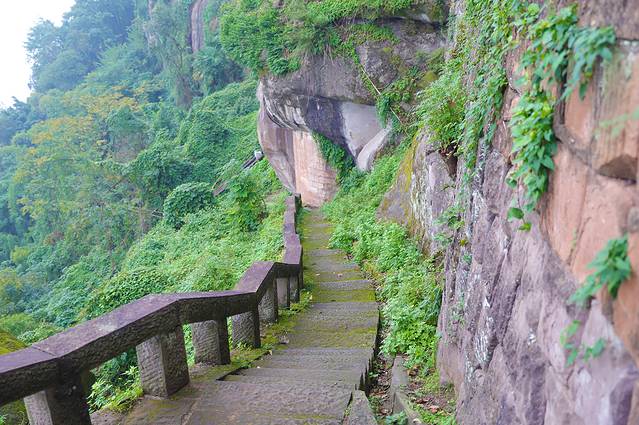 原来网红城市重庆周边,还隐藏了这三大人文历