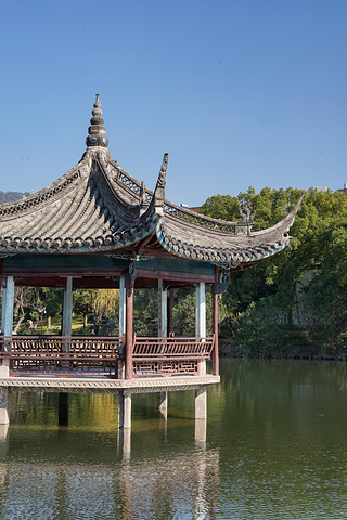 2023...廊桥,湖心亭等楼阁古典水波潋滟,一步一景,即便是冬日,也是充