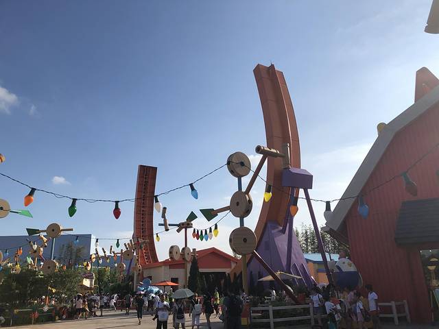 抱抱龙冲天赛车