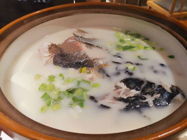 夫人花园·千岛湖鱼头馆(寰悦广场店)