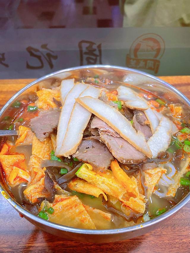 周成芝螺蛳粉(体育西店)