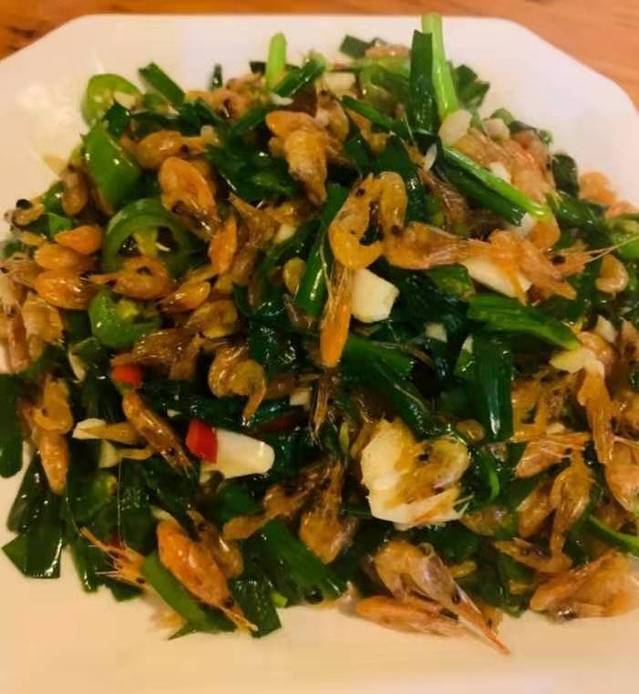 临江餐馆二楼美食部落