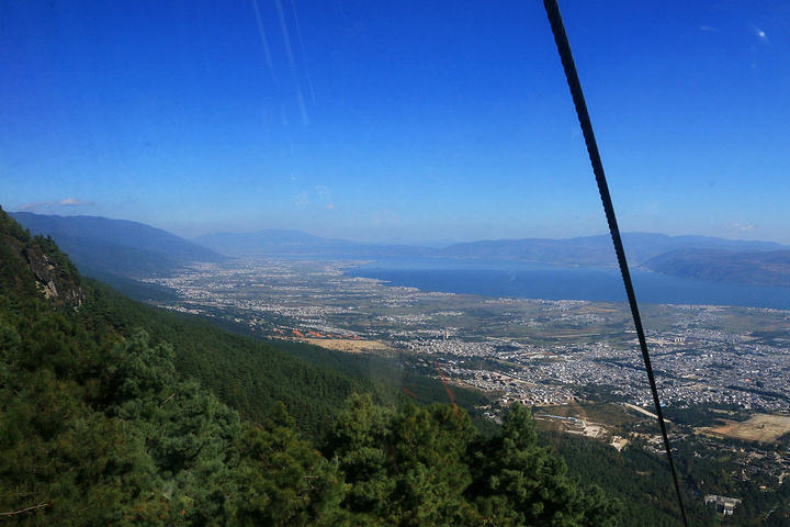 "不过最让我惊艳的还不是在索道上看见的美景，而是走在苍山的乡间小路让我感觉到了风景才是真正的美好..._苍山"的评论图片