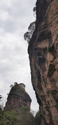"这次的旅游净是徒步爬山自虐了：） 也许来的时候不对，罗汉岩没有特别惊艳之处，自然景观尚可_罗汉岩风景区"的评论图片