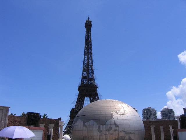 埃菲尔铁塔