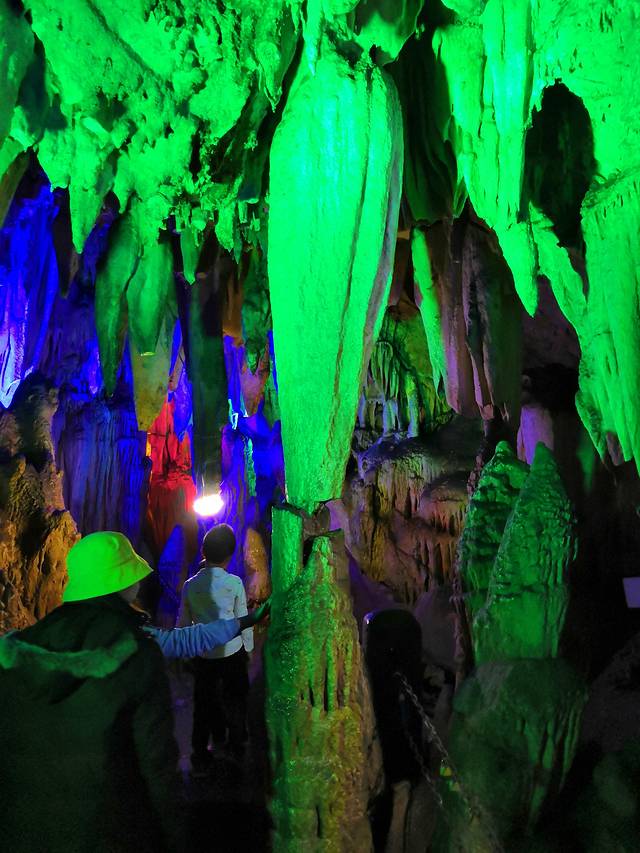 安哈彝寨仙人洞