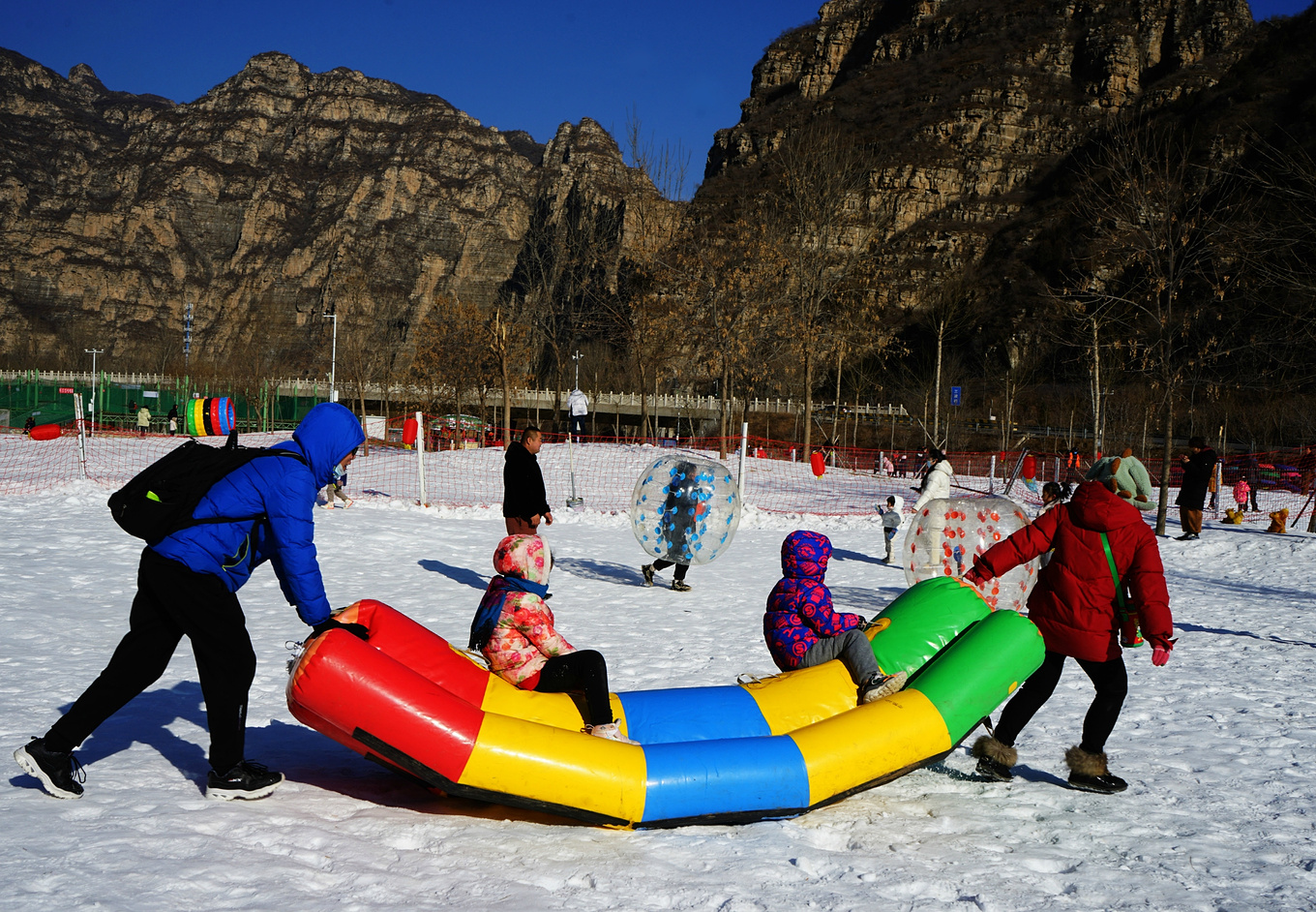 去玩雪！长春北湖·秘境雪谷人气满满——向往的冬天在吉林