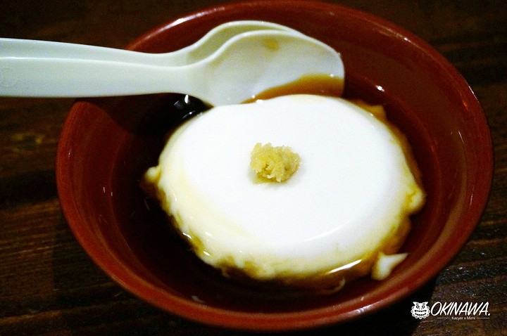 "花生豆腐很绵密，搭配的酱汁瞬间提味，在日本，明明是超级简单的食材，却总能让人收获惊喜。清爽的茶饮_日式居酒屋Yunangi"的评论图片