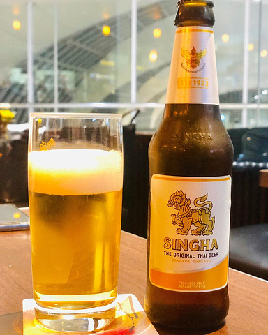 "我喝过了很好喝，口味很Premium如果去泰国我推荐你们必喝胜狮啤酒_"的评论图片