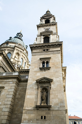 "...教堂，也称圣伊什特万圣殿，它是以匈牙利第1位国王伊什特万一世而命名，他的右手至今仍然保存在这里_圣伊什特万圣殿"的评论图片