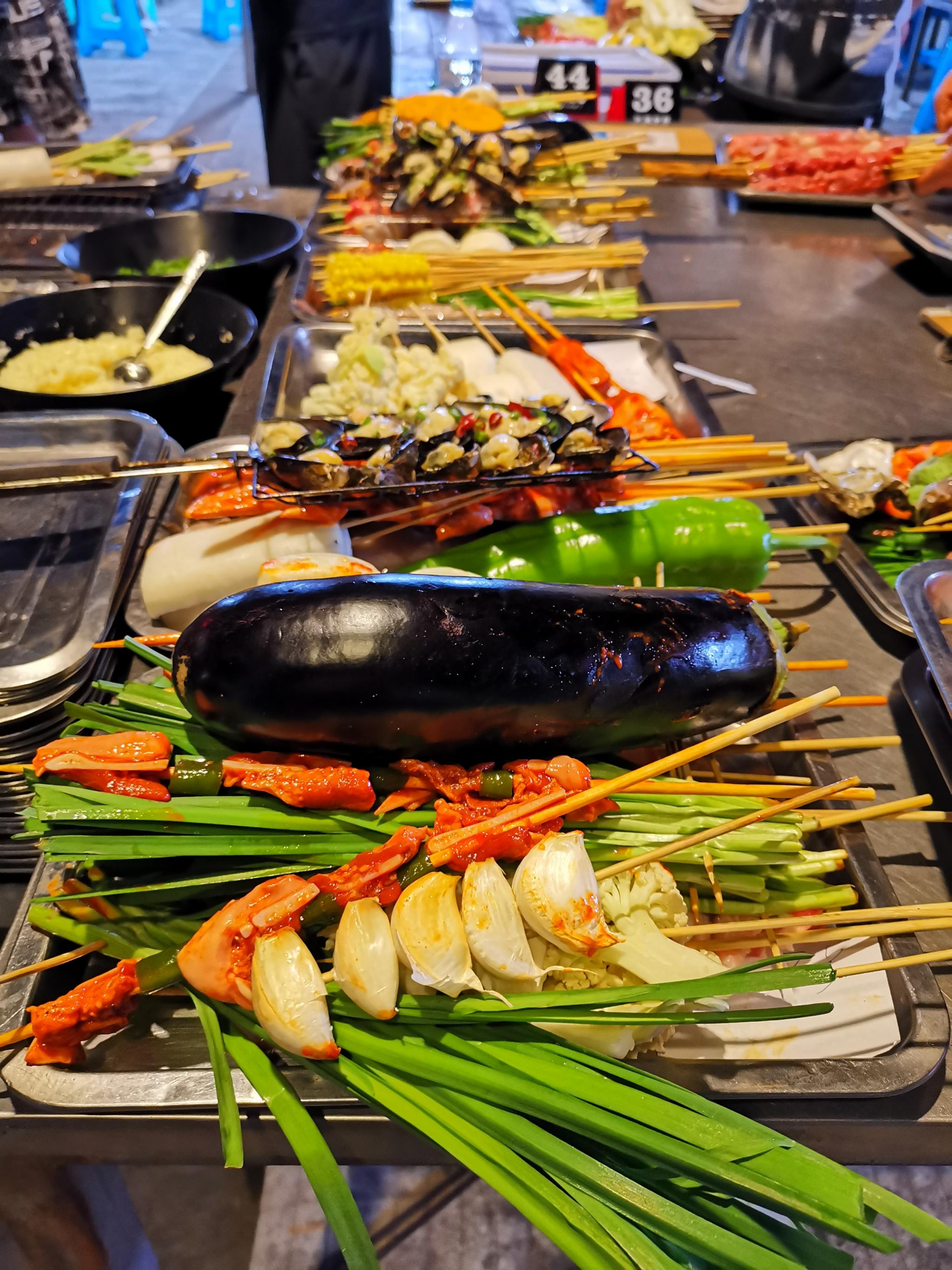 大门夜景.也算第一天没有白白浪费.