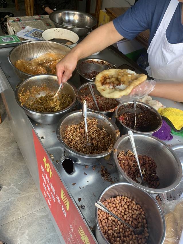 正宗老二中饼包糯米饭