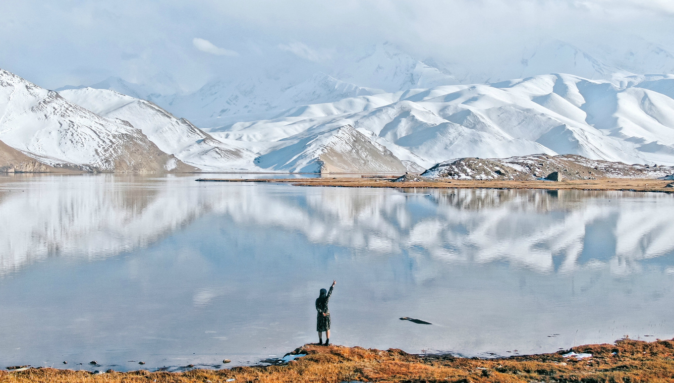 10月份去新疆旅游都可以看到哪些美景？路线该怎样走？ - 知乎