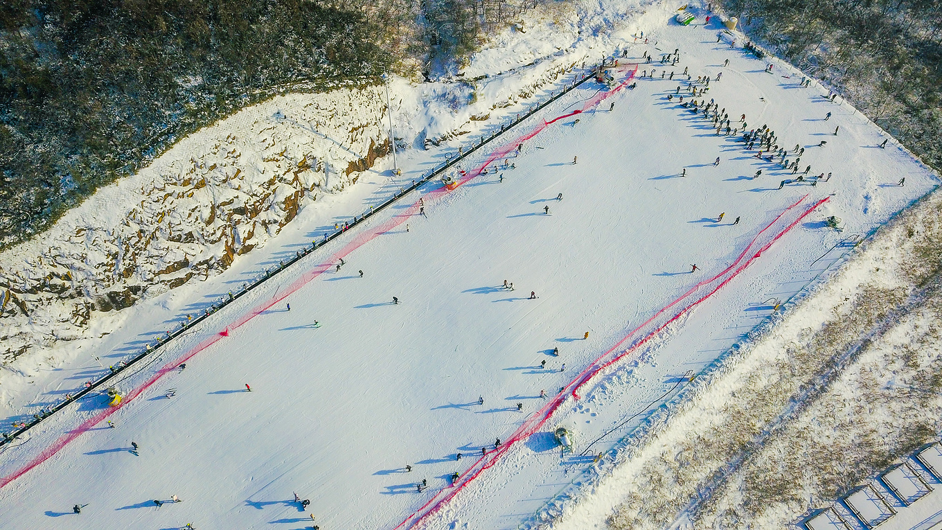 云上草原星空滑雪场图片