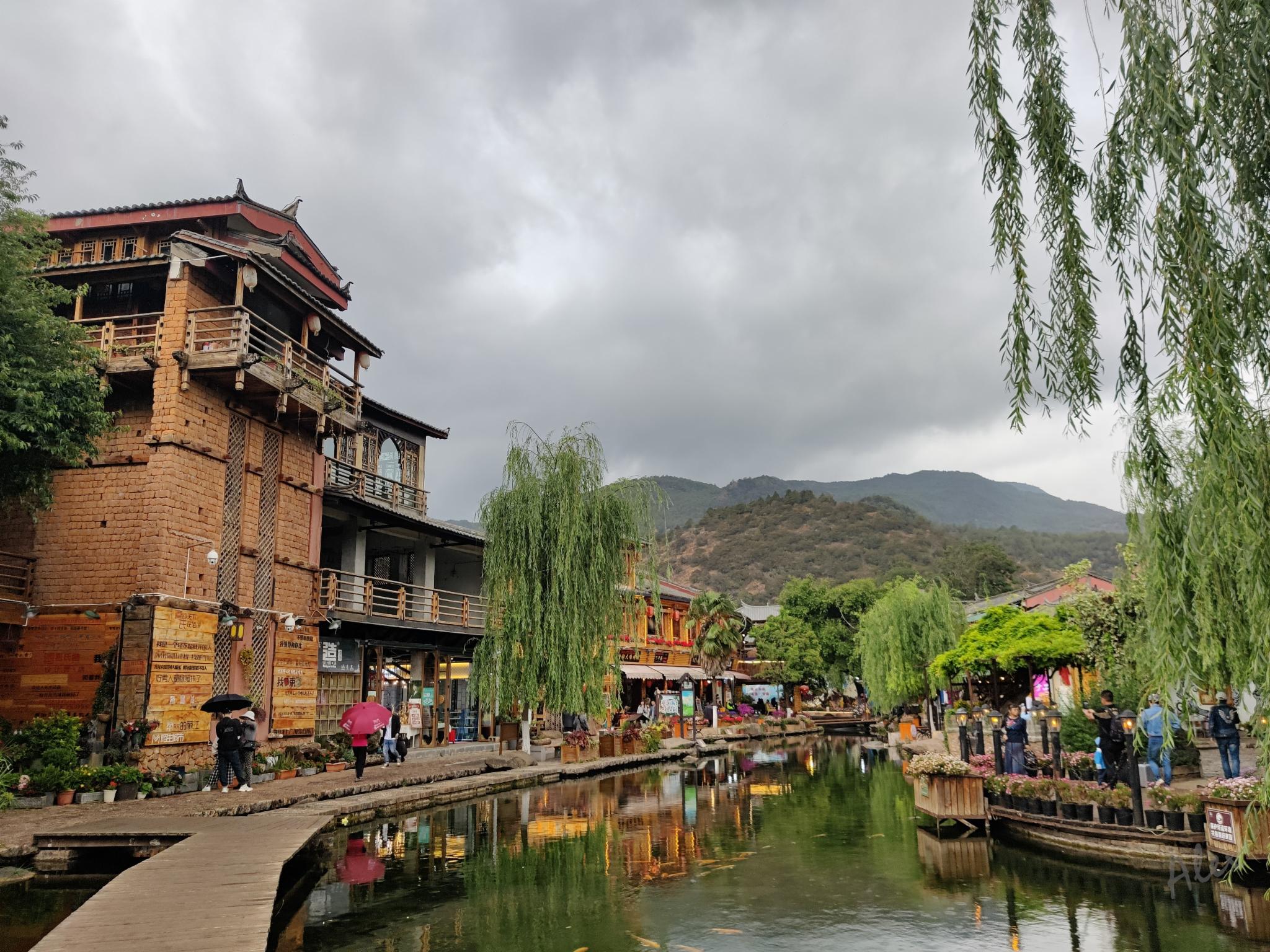 它凭什么能被《中国国家地理》评选为中国最美的乡村古镇呢？