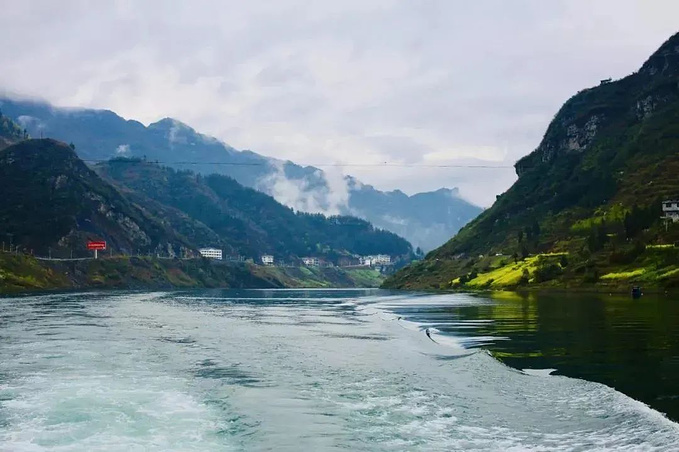 乡游黔中沿河县上庄村丨朦胧烟雨中遇见天青色小江南