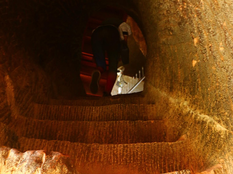 马蹄寺三十三天石窟旅游景点图片