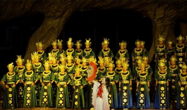 天门狐仙峡谷大剧场