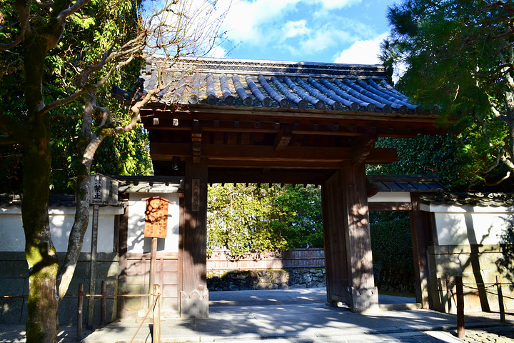 "银阁寺本名慈照寺，与金阁寺一样，同为临济宗相国寺派寺院，也是室町时代所建。银阁寺门票_银阁寺"的评论图片