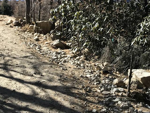亚拉雪山风景区