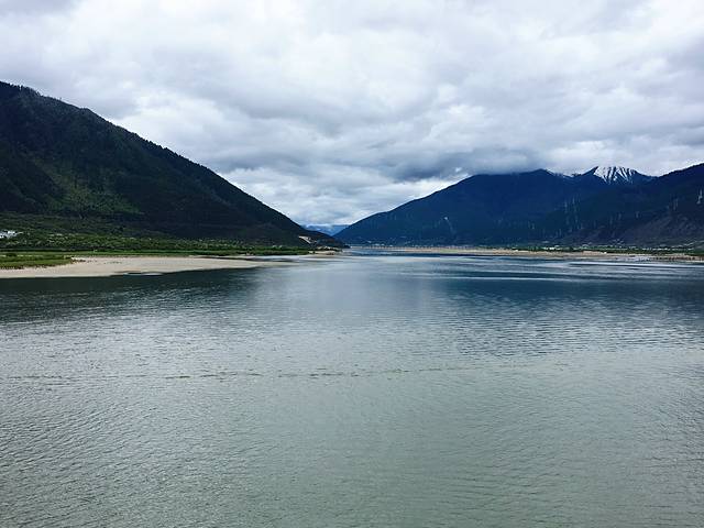 尼洋河风光带景区