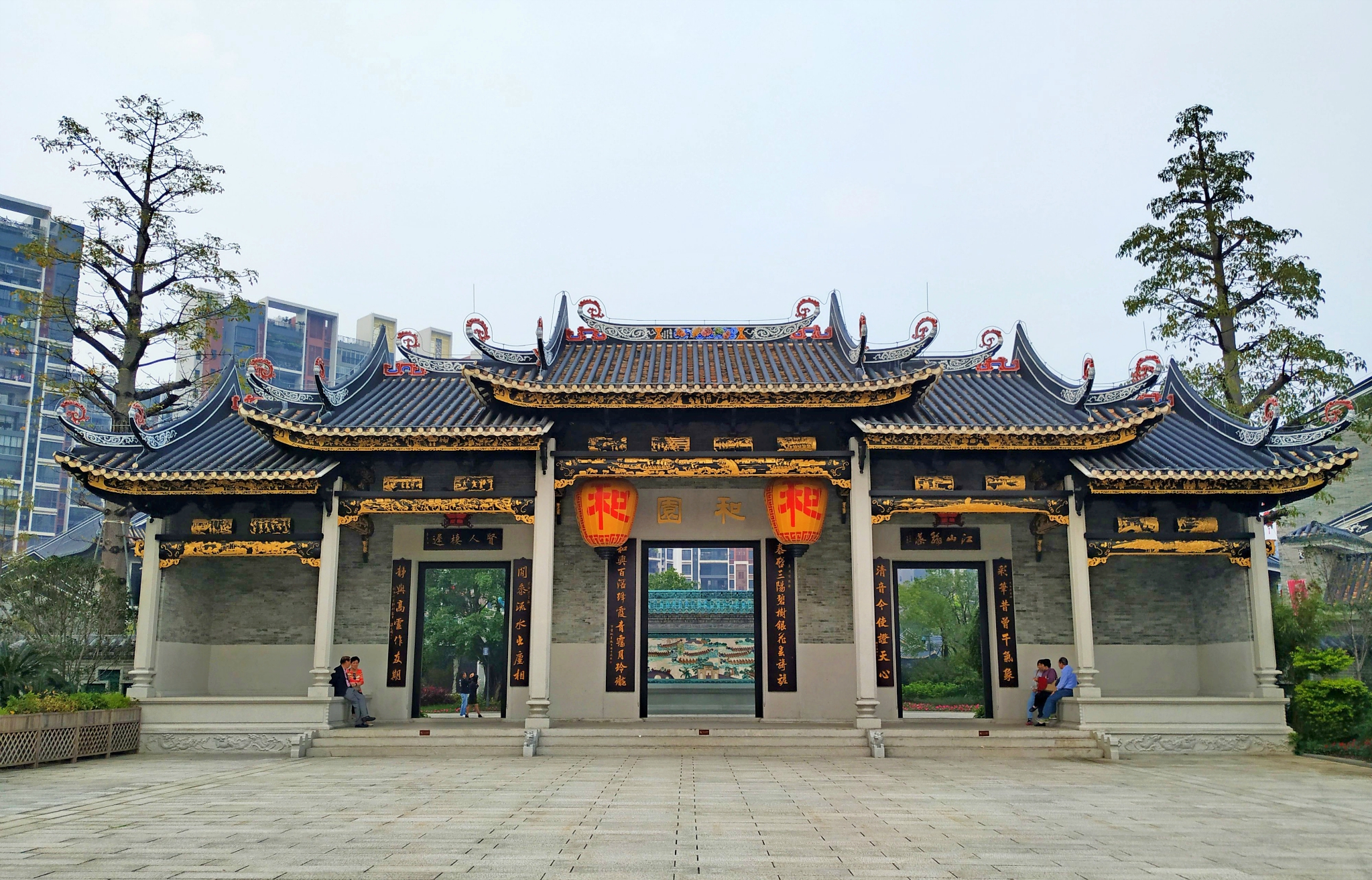 景点名称岭南和园和园里头风景优美站在阳台看风景和