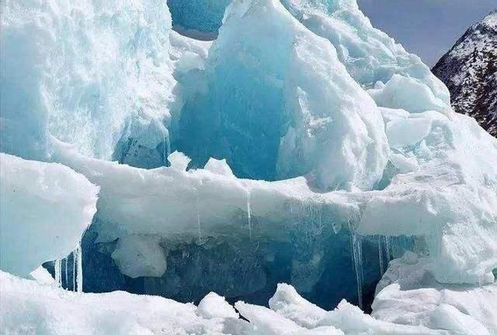 "米堆冰川被称为 中国 最美冰川，是我国境内海拔最低的冰川，也是 波密 冰川的一张名片_米堆冰川"的评论图片