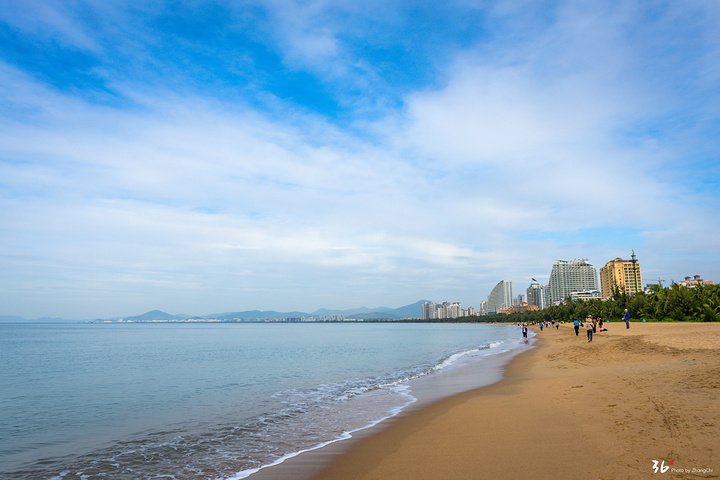 旅遊開發非常早,景點眾多,海南省6家5a級風景區有5家在三亞_三亞灣&