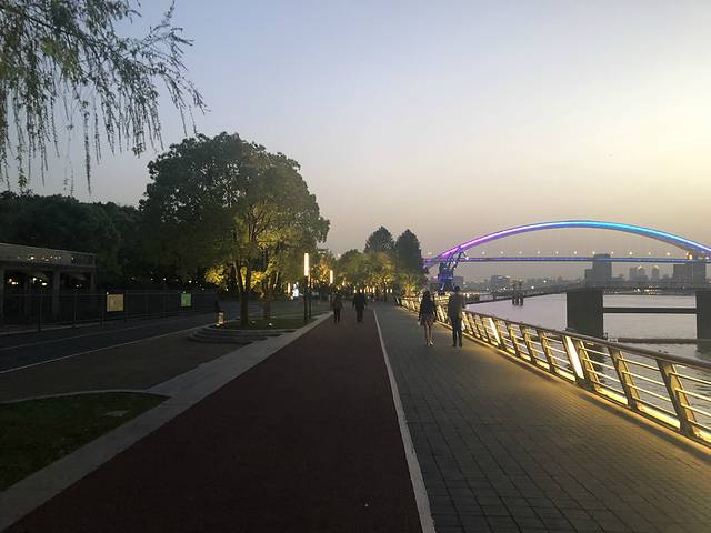 世博公园-观江挑台