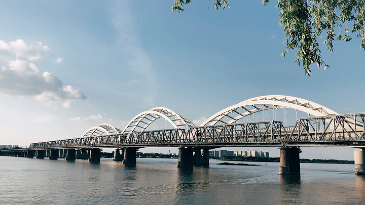 2014年起老江桥停止使用,几经岁月风尘的 哈尔滨 松花江铁路大桥终于