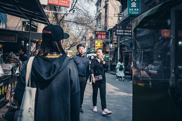 "回民街是西安最为著名的美食街，出门旅行，食大于天，但凡有好吃的汇集的地方，那一定是大家最喜欢来的地方_回民街"的评论图片