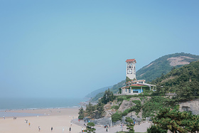 这个周末，我们去连云港度假吧。一个有山有海，还有意思的人文古城