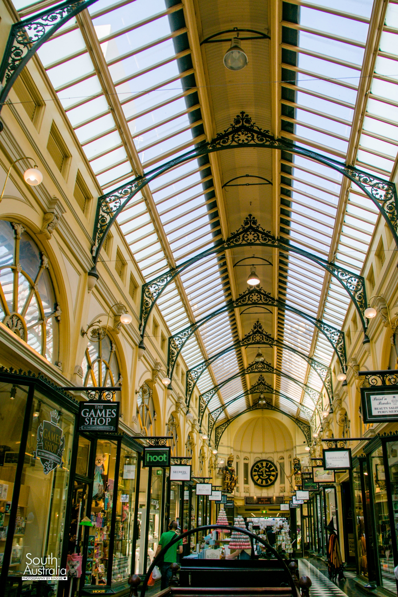 arcade是 墨尔本 最老的 巴黎 式购物廊皇家拱廊的最初的设计者是