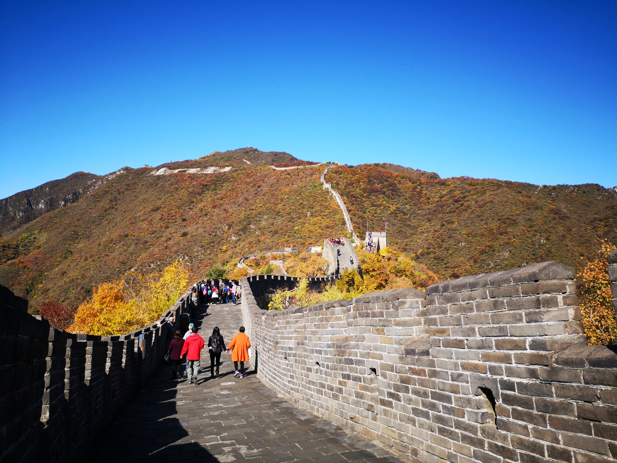 大家都到此一游了,这也是唯一一个长城官方允许涂鸦的地方了.