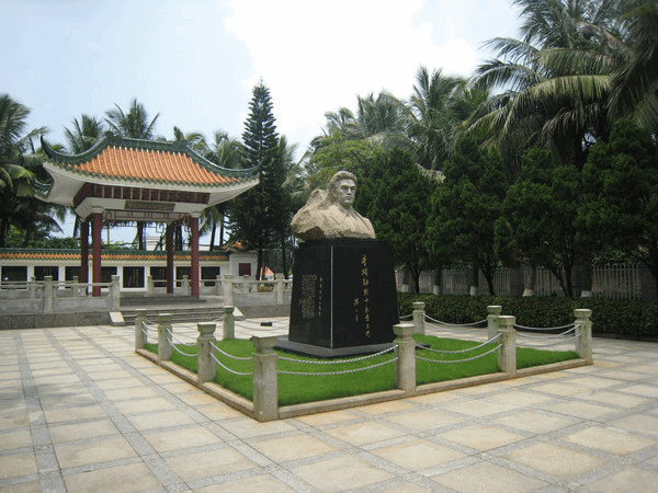 李硕勋烈士纪念亭