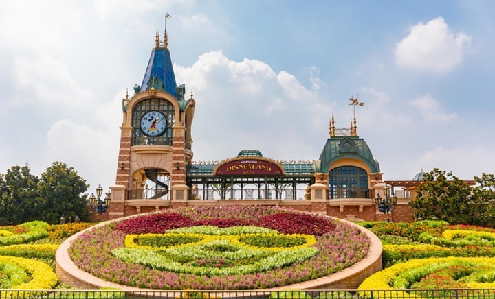很多人都说上海迪士尼人真的太多了,体验感很差_上海迪士尼度假区&
